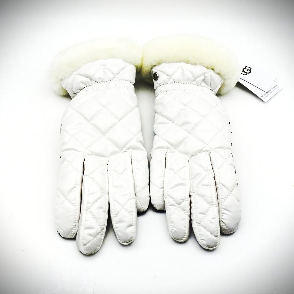 Elegant White Quilted Gloves